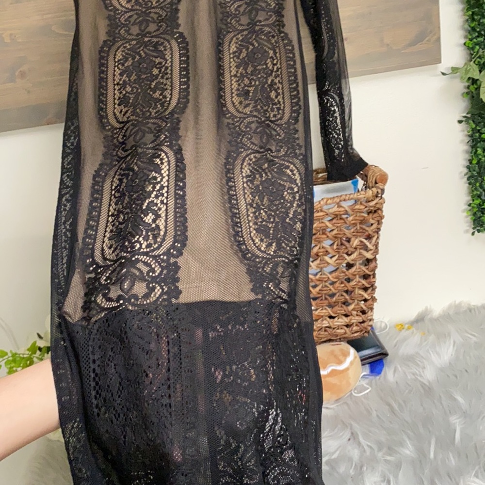 Gown - Picture 3 of 3